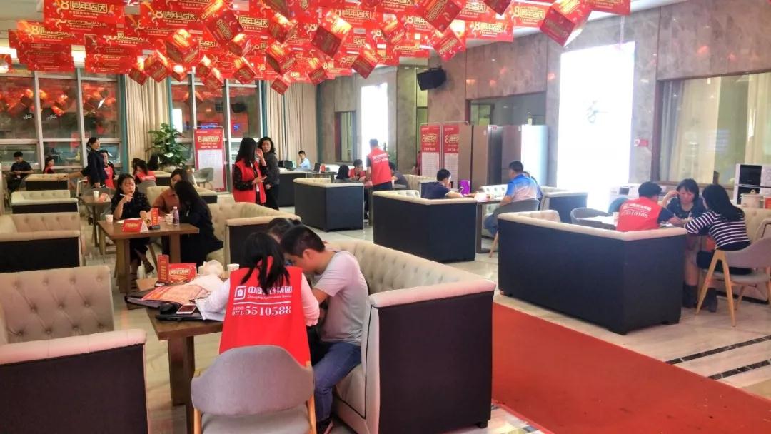 這家公司居然這么火爆，是什么吸引了他們?